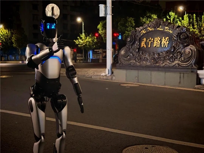 实测106公里跨省行走，智元远征A2突破人形机器人耐力与可靠性边界(图2)