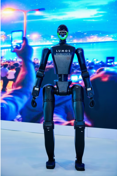 鹿明机器人携硬核产品亮相高交会，彰显具身智能创新实力(图2)