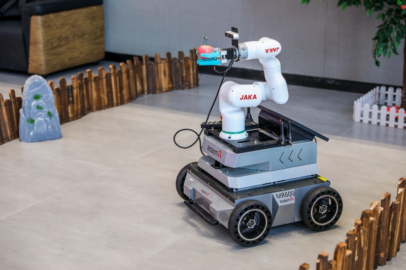 破局机器人行业“人才荒”，中侨节卡机器人产业学院这样做(图6)