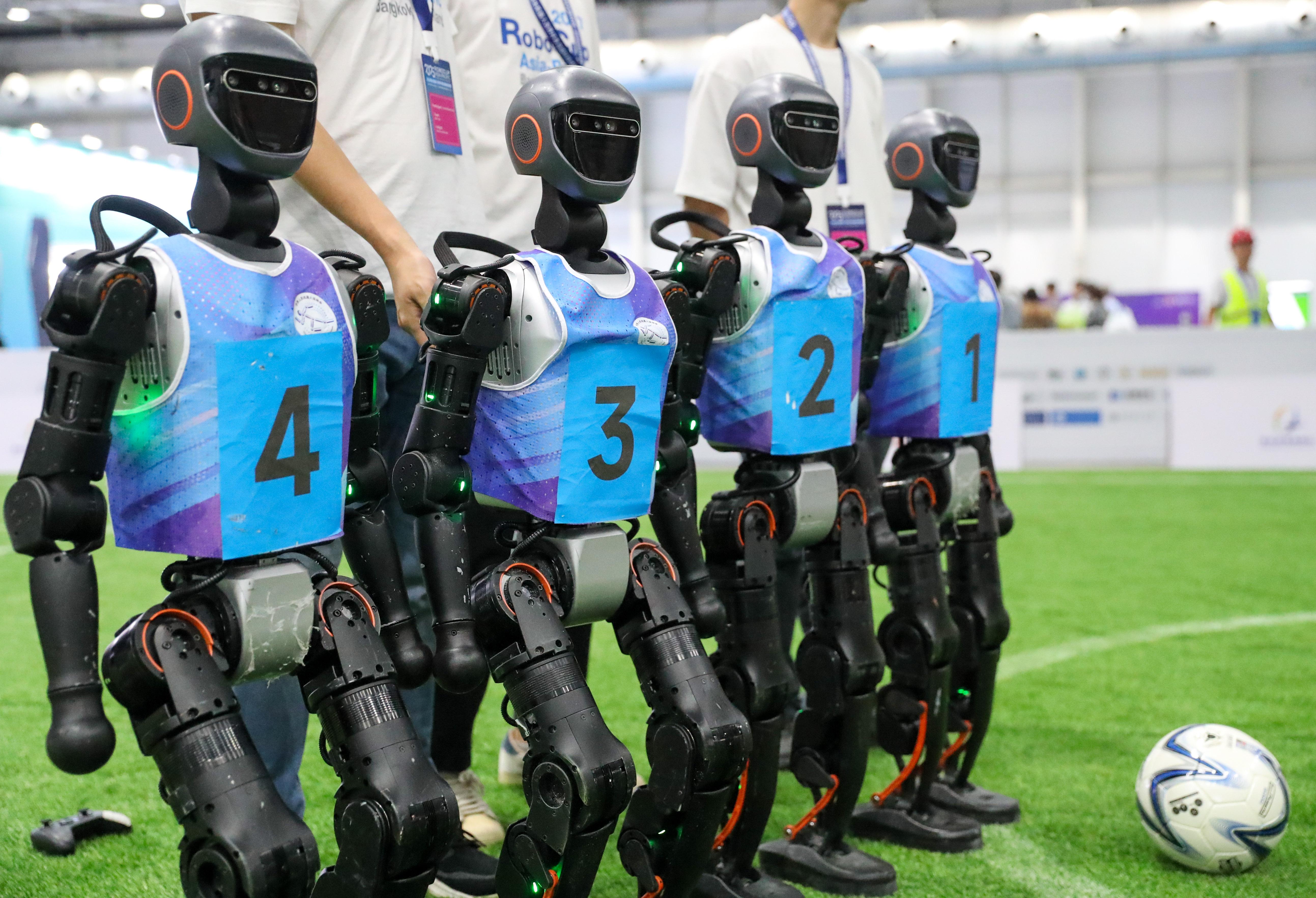 青岛：机器人竞技  赛出未来(图4)