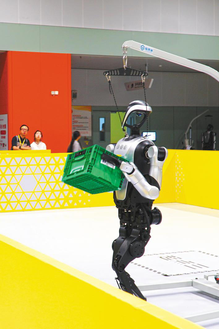 全国首个全尺寸人形机器人赛事在肥举行(图1)