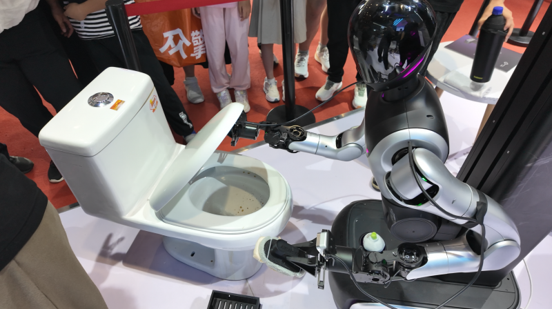 零次方将场景带到WRC现场，彰显具身智能技术极限与产品极致稳定(图1)