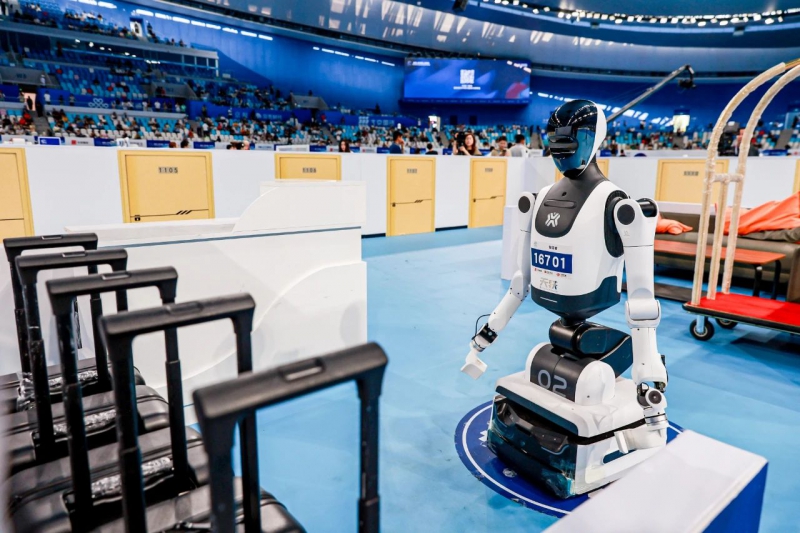 人形机器人史上首个百米“飞人”诞生！(图5)