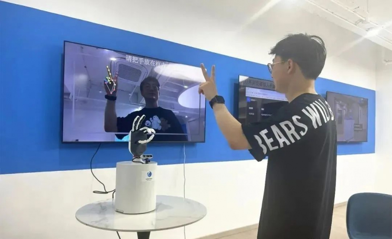 擎朗、优必选前高管创业，具身智能机器人赛道最大“黑马”来袭(图4)