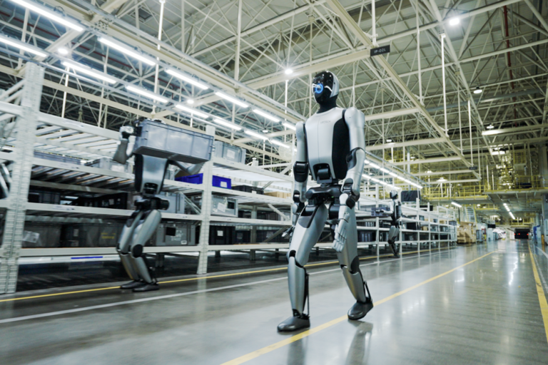 优必选推出人形机器人Walker S2：高1米76，可7×24小时不间断作业(图1)