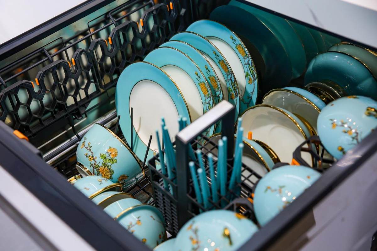 不同餐具分批洗？卡萨帝抽屉式洗碗机：分区同时精洗(图3)