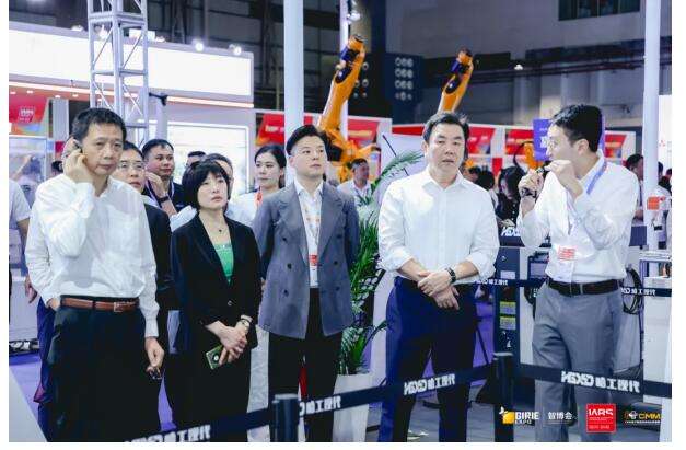 本体+视觉+工艺，这家企业两大新品“秀”实力！(图2)