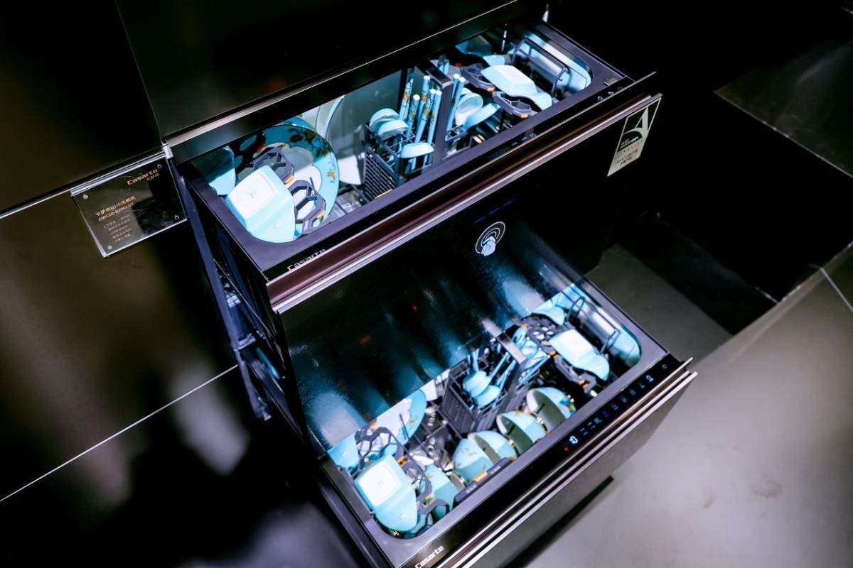 发明抽屉式！卡萨帝洗碗机让行业进入“分区精洗”时代(图2)