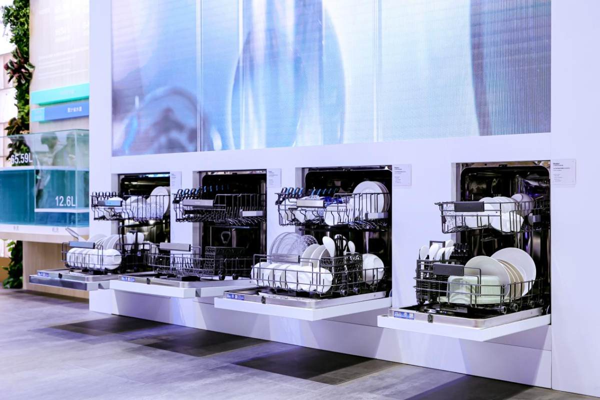 除了洗碗还能洗锅！海尔双面洗洗碗机锅碗同时洗(图3)