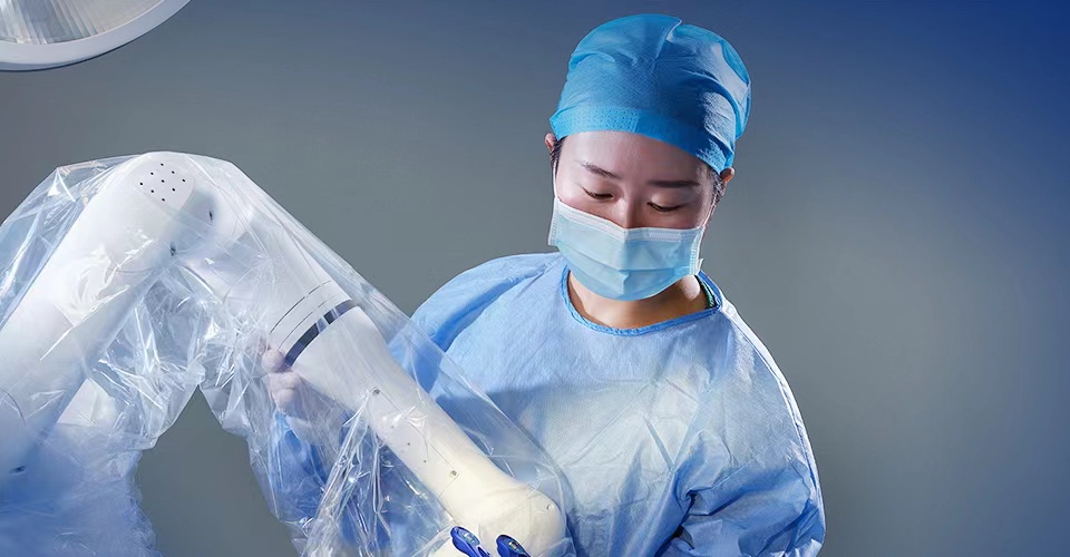 Richtech Robotics 引领医疗设施效率革新：推出电梯支持的Medbot革命性机器人(图2)