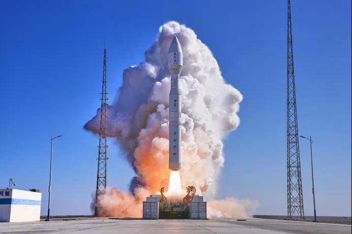 中国智造闯深空！人形机器人要上天？(图7)